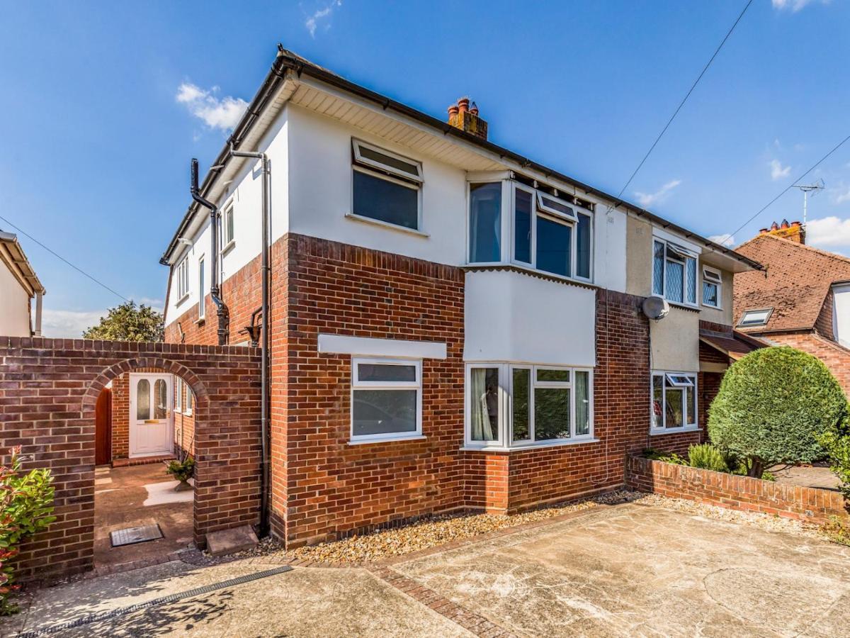 Pass The Keys Lovely Ground Floor Flat With Large Garden Chichester Eksteriør billede
