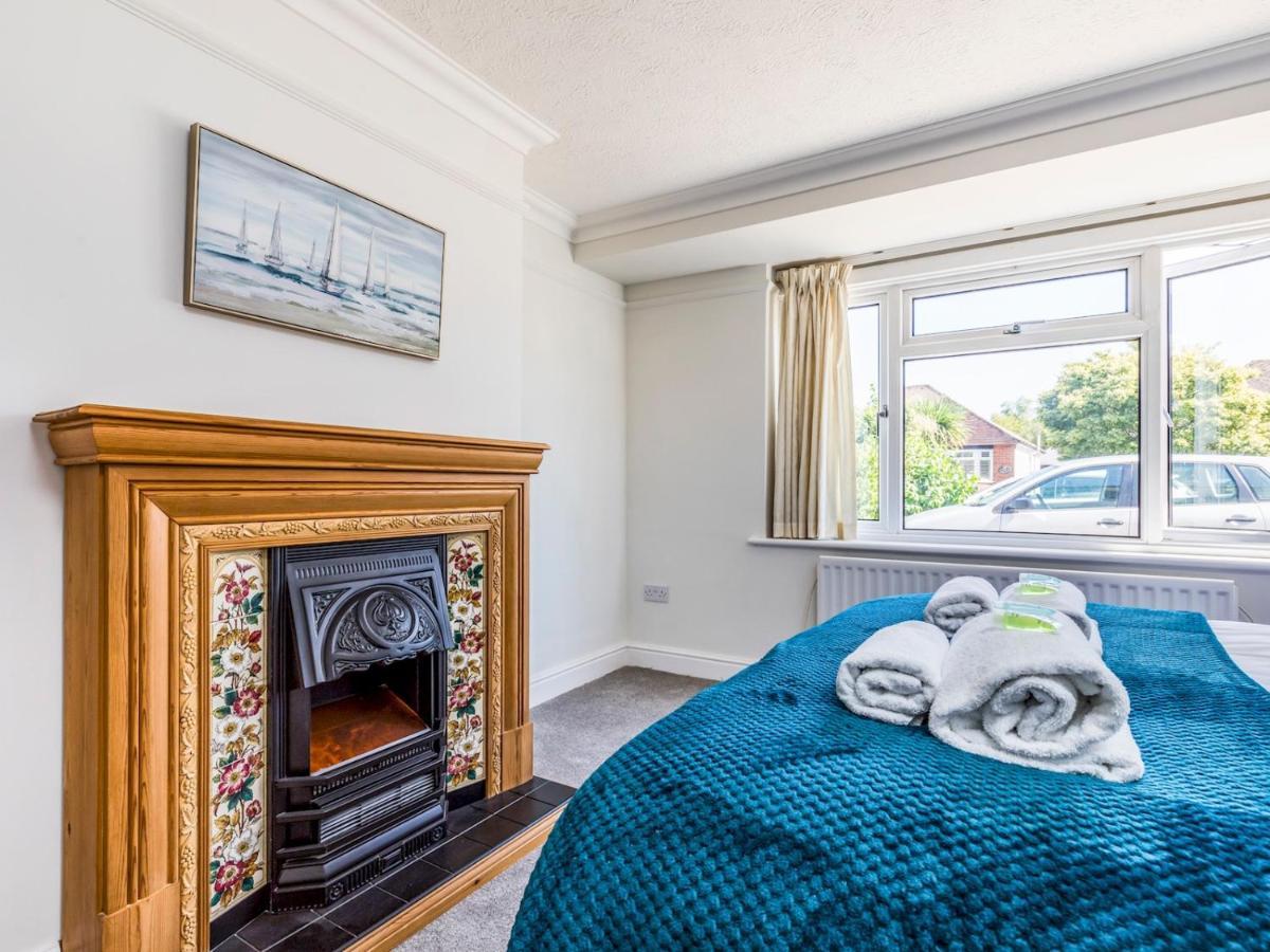 Pass The Keys Lovely Ground Floor Flat With Large Garden Chichester Eksteriør billede