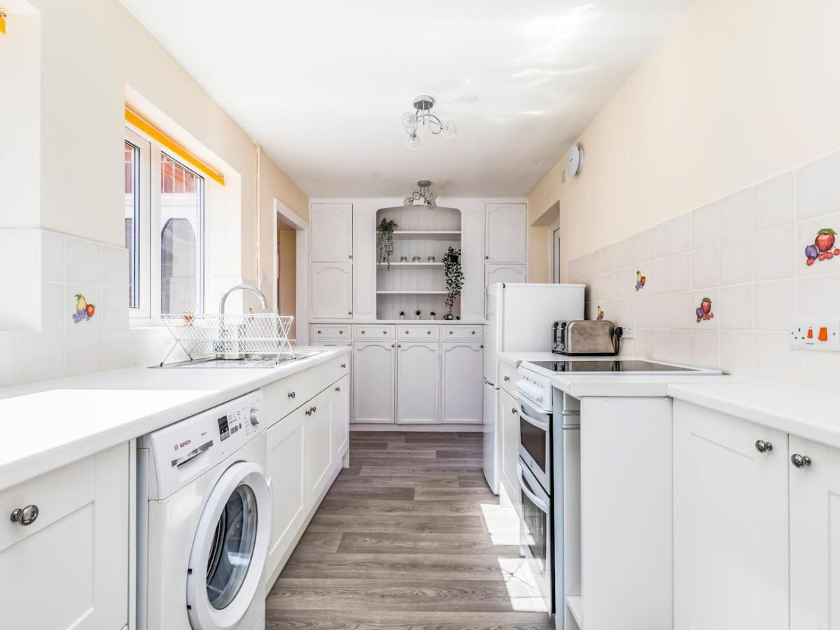 Pass The Keys Lovely Ground Floor Flat With Large Garden Chichester Eksteriør billede