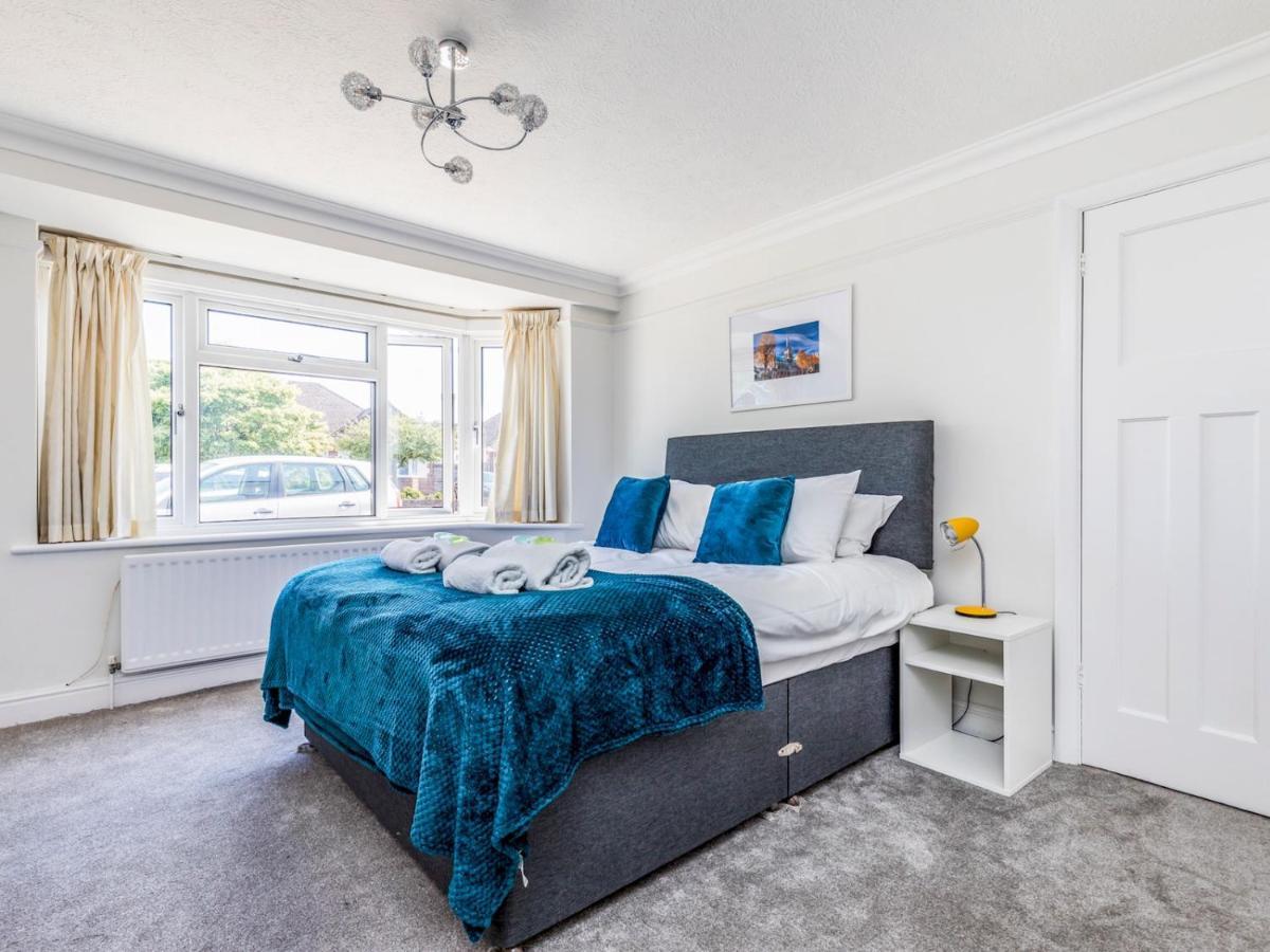 Pass The Keys Lovely Ground Floor Flat With Large Garden Chichester Eksteriør billede